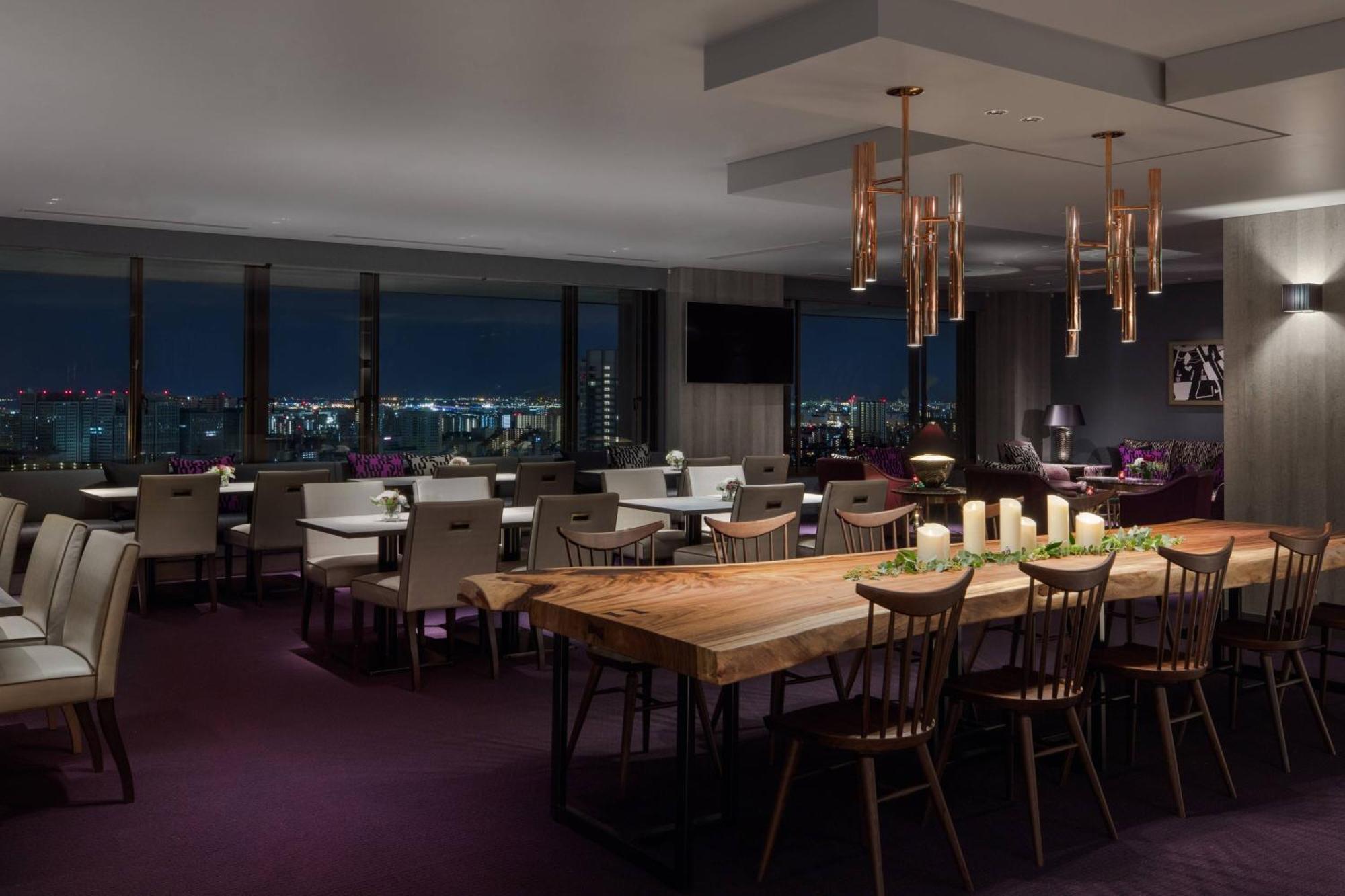 Executive King Room Club Lounge Access