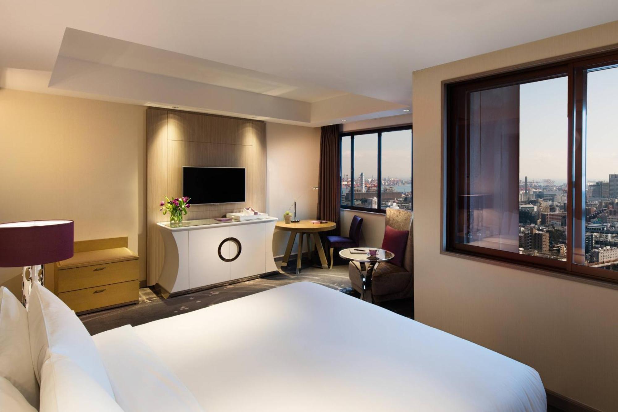 Deluxe King Room High Floor